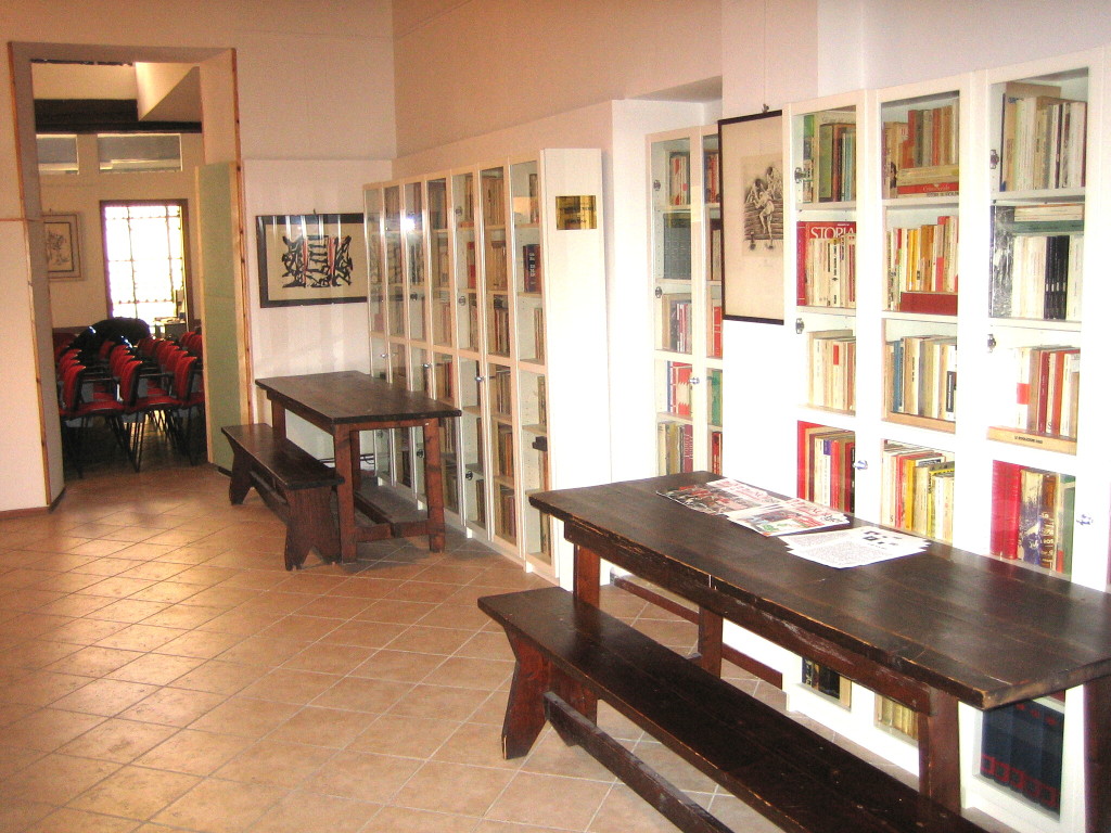8  Sede  interno