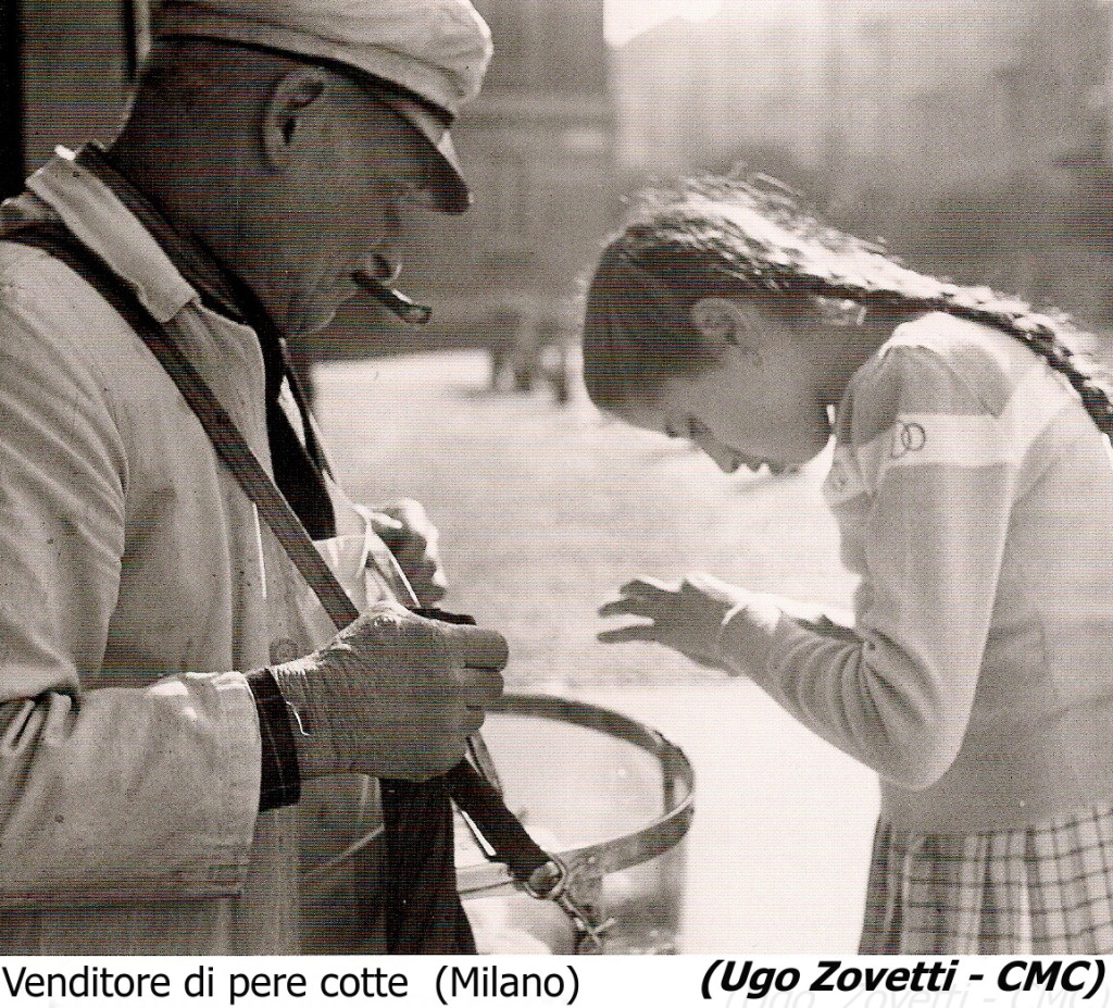 8 - Venditore  di pere  cotte